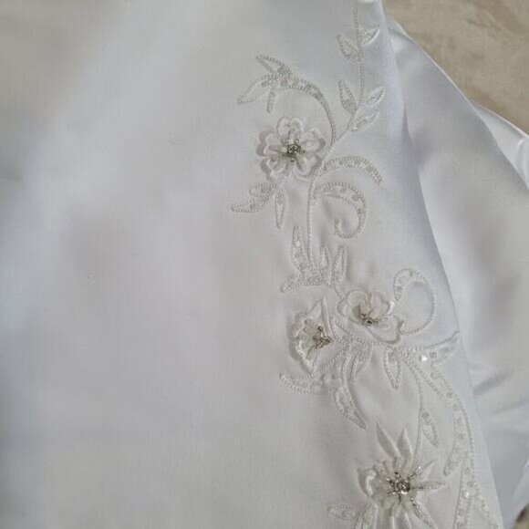 Venus Bridal Satin Beaded Princess Wedding Dress with Rouched Waist -‎ Size 24 - Picture 10 of 12